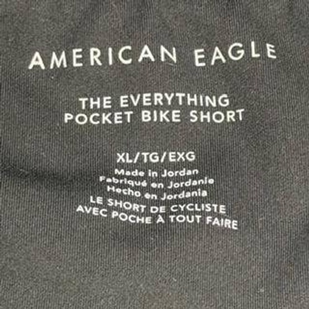 American Eagle Black The Everything Pocket 7" Inseam Bike Shorts - Picture 2 of 4